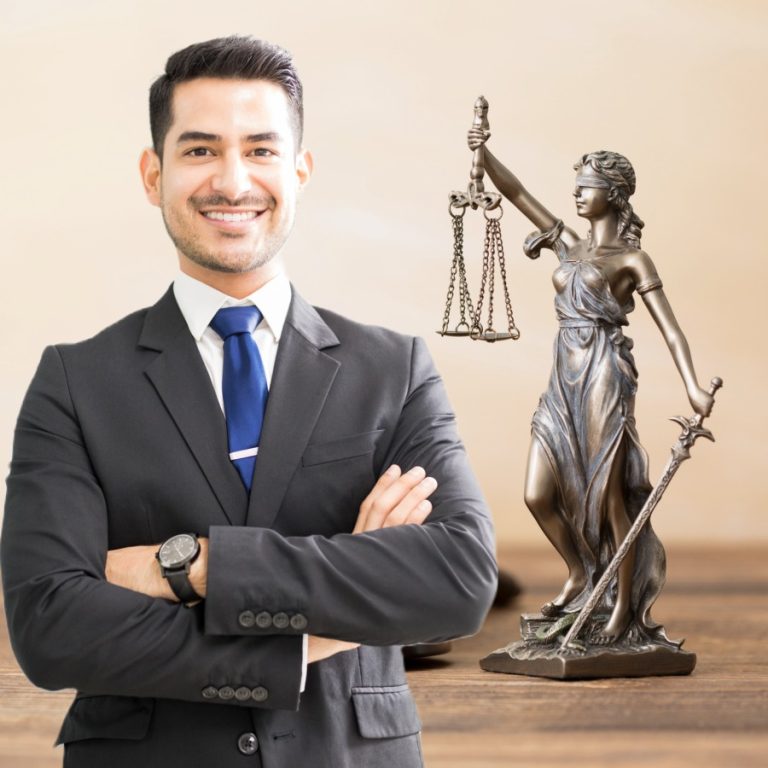 El número de abogados inscritos en Colombia aumentó 472%