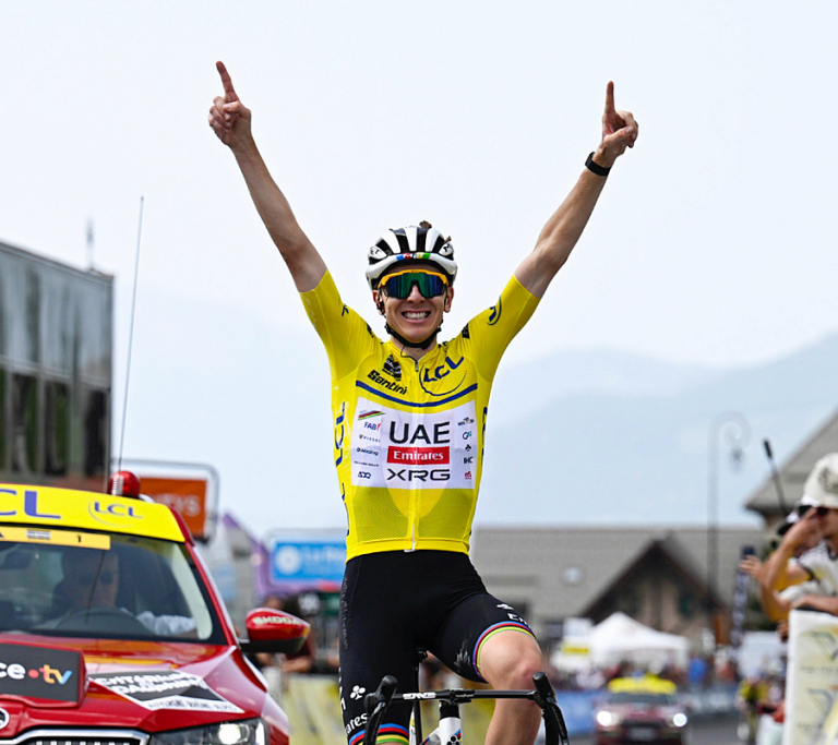Tadej Pogačar se corona en el Criterium Dauphiné