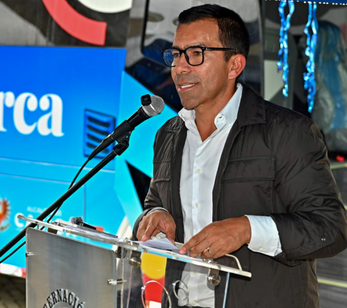 Rey celebra decisión de eliminar IVA a licores y apuestas