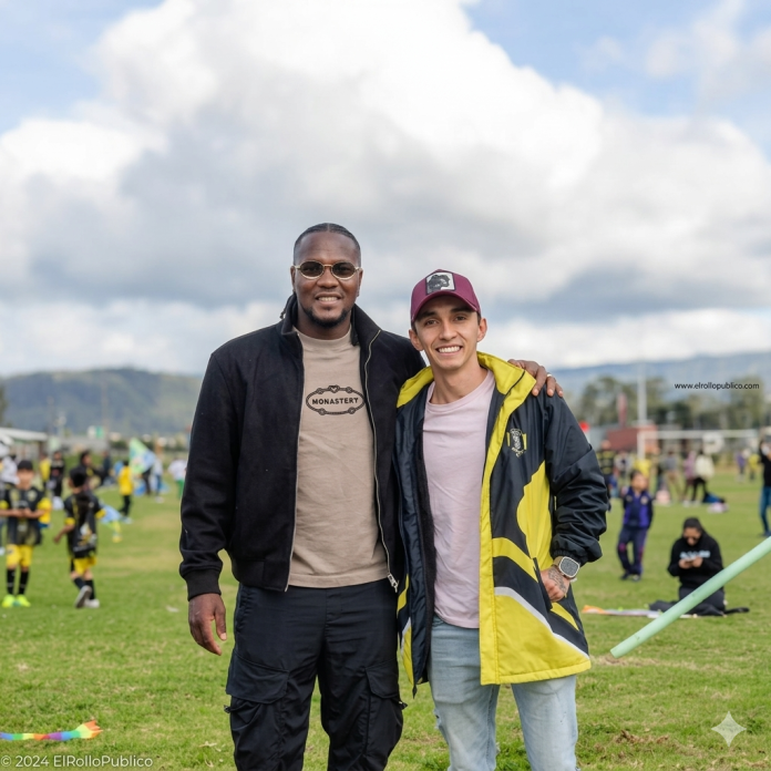 Rodallega inspiró a los niños de Zipaquirá en el Festival de Cometas